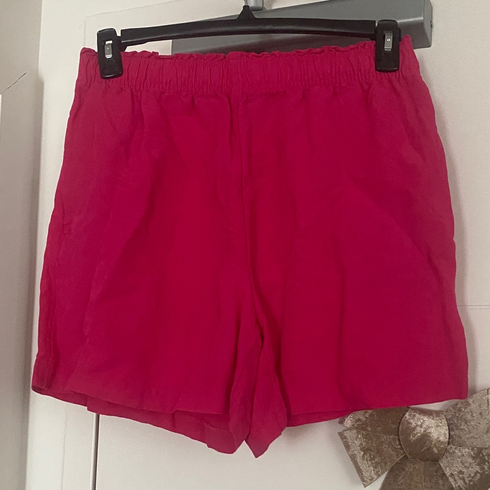 💕H&M High Waist Pink Shorts💕